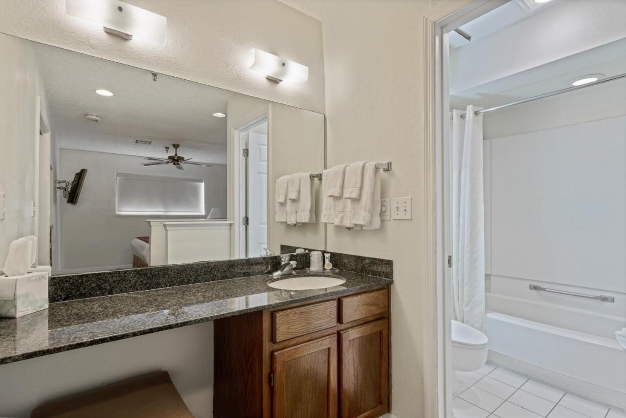 Chase Suite Hotel Rocky Point Tampa Exterior photo